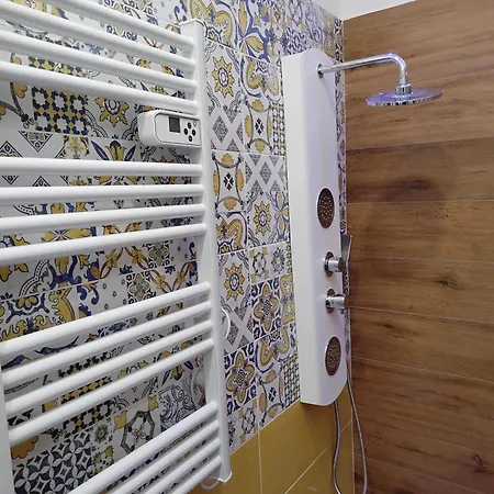 Bnbsimy5 Bed and Breakfast Νάπολη