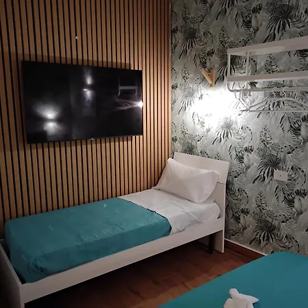 Bnbsimy5 Bed & Breakfast 4*