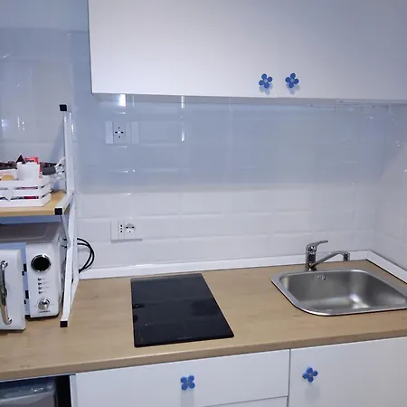 Bnbsimy5 Bed & Breakfast 4*