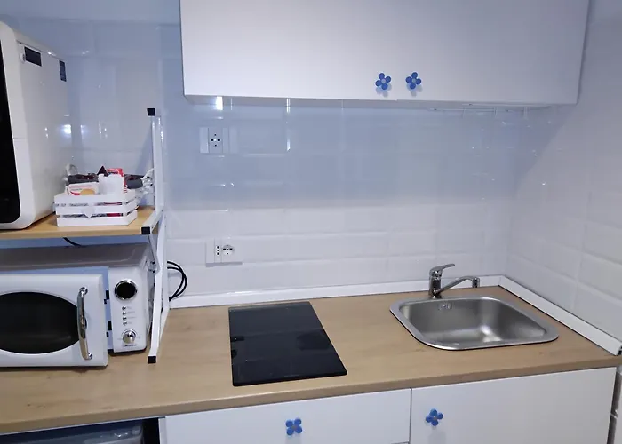 Bnbsimy5 Oda ve Kahvaltı 4*